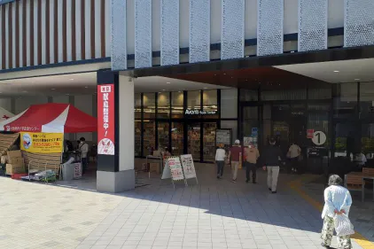 【イオン藤井寺ショッピングセンター】モール内広告 デジタルサイネージ(柱型サイネージ)