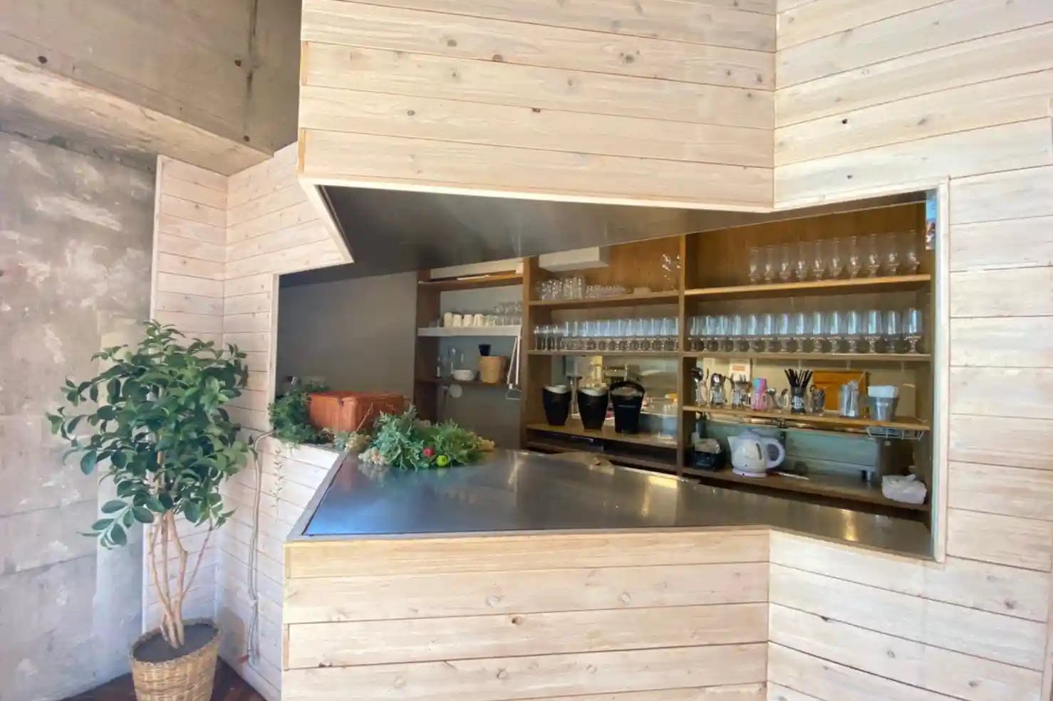 【池袋駅5分】展示会やオフサイドミーティングなどに最適な木の温もりを感じられる好立地な場所にあるレンタルスペース