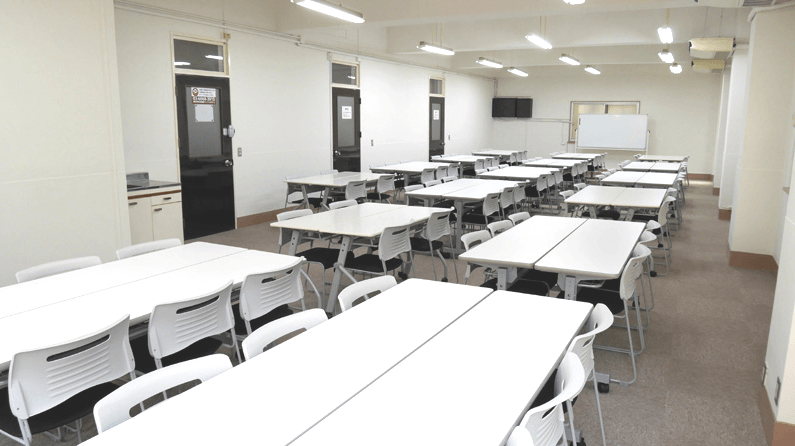 【飯田橋駅3分】設備充実で広さのある4階会議室(大A)