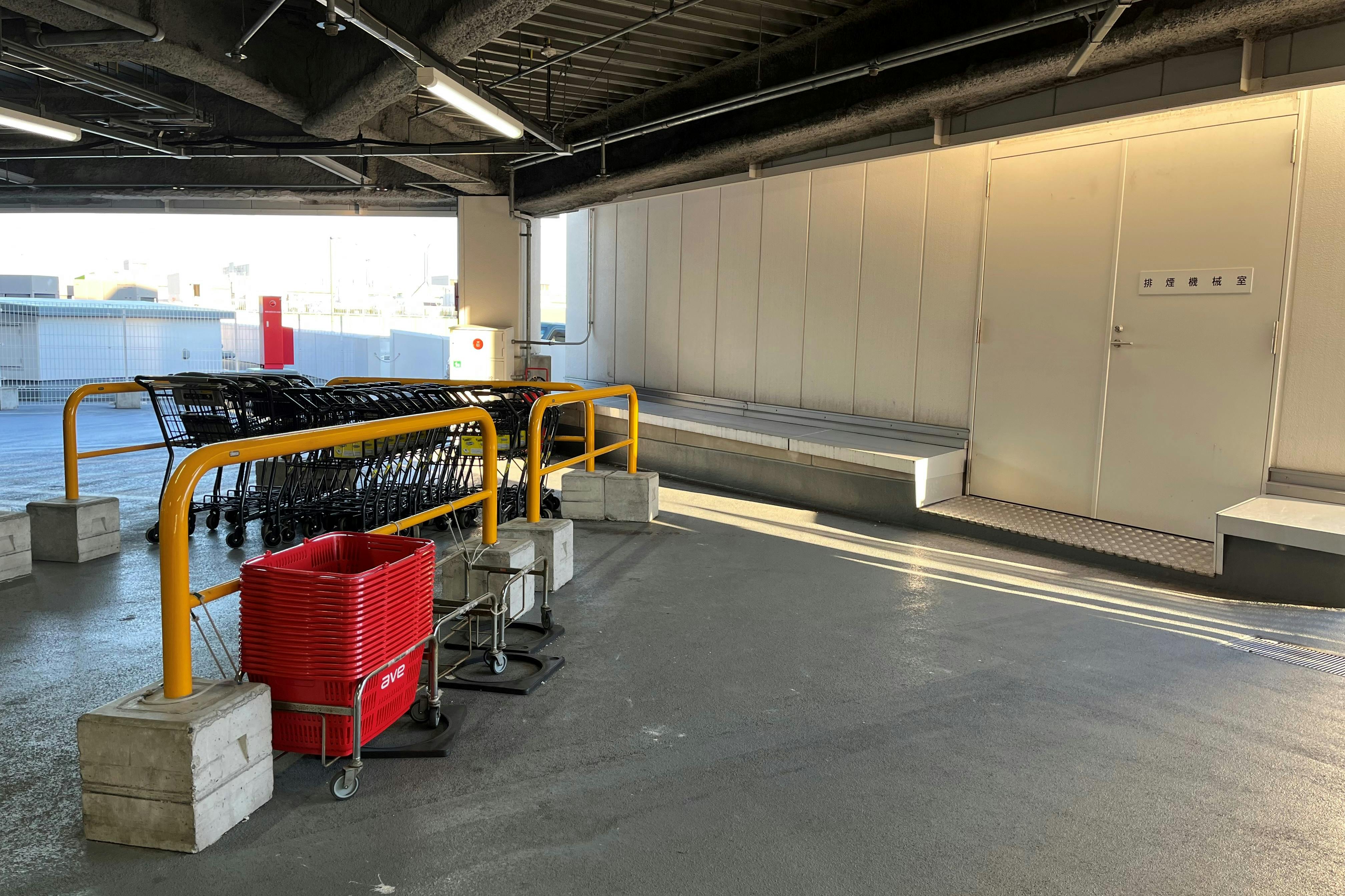 【BRANCH横浜南部市場】 販促イベントに利用可能2Fエレベーターホール前の屋外スペース