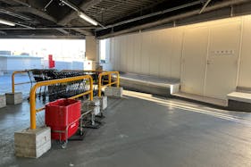 【BRANCH横浜南部市場】 販促イベントに利用可能2Fエレベーターホール前の屋外スペース