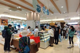 【錦糸町マルイ】1階 カレンダストリートF01【食物販】スイーツ&フードのフロアにある3.2坪のコンパクトスペース