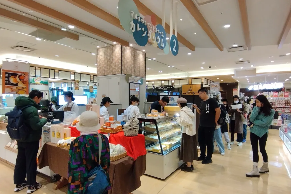 【錦糸町マルイ】1階 カレンダストリートF01【食物販】スイーツ&フードのフロアにある3.2坪のコンパクトスペース