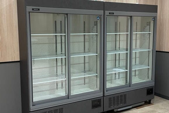 【本郷三丁目駅5分】展示会・プレゼン・会議室利用に最適!シンプルな内装にこだわった100㎡超のイベントスペース