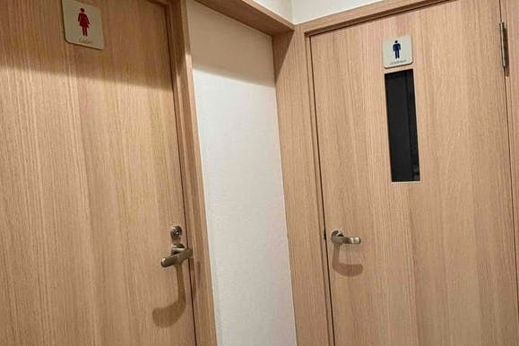 【本郷三丁目駅5分】展示会・プレゼン・会議室利用に最適!シンプルな内装にこだわった100㎡超のイベントスペース