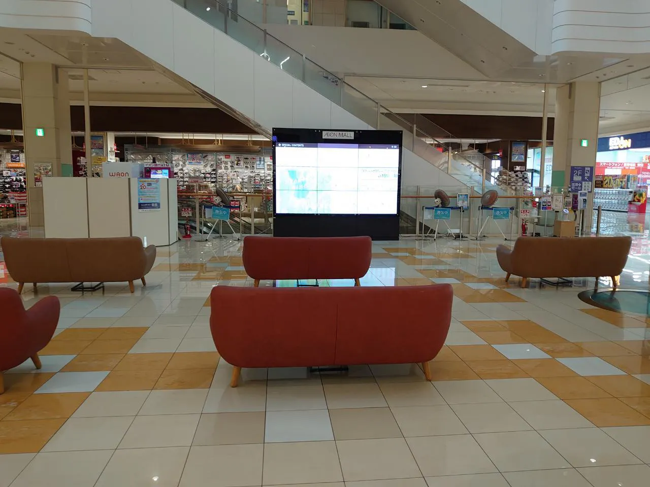 【イオンモール神戸北】1F さざんかコート