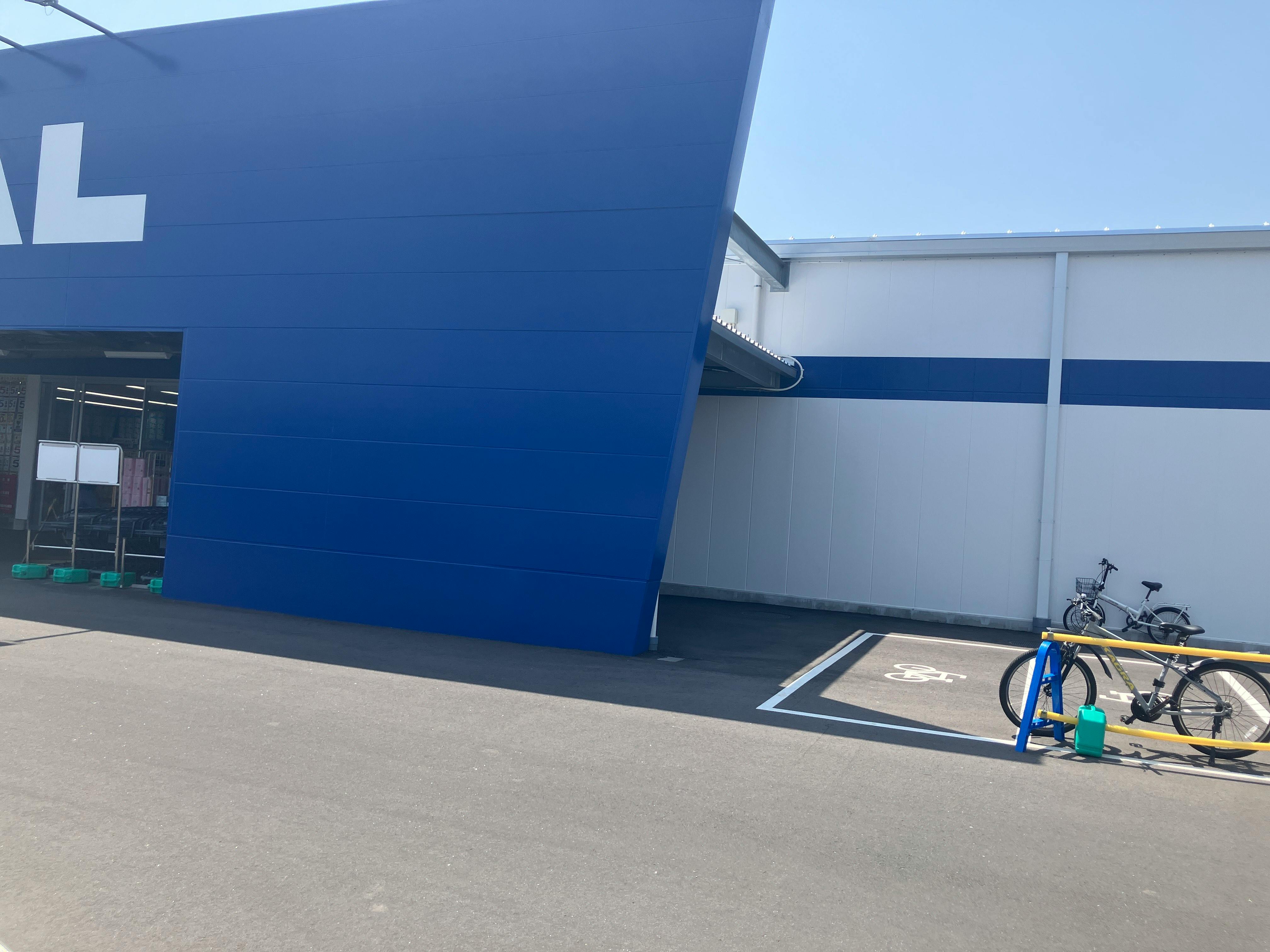 【スーパーセンタートライアル利府店】キッチンカー(調理営業)出店限定/屋外 Ⓑキッチンカースペース【入口正面右側】