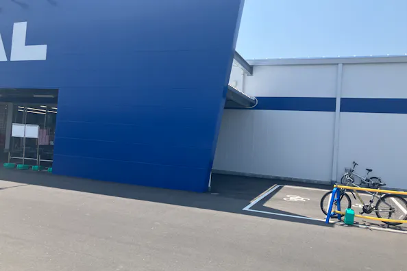 【スーパーセンタートライアル利府店】キッチンカー(調理営業)出店限定/屋外 Ⓑキッチンカースペース【入口正面右側】