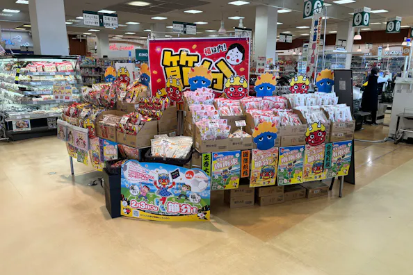 【Aコープいまばり愛彩店】食物販や販促イベントに最適なメインエントランスからの視認性が抜群な店内イベントスペース