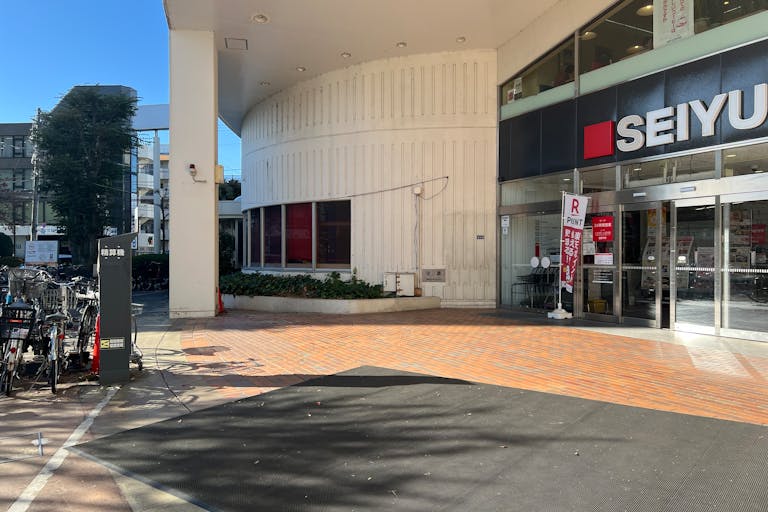 【西友 河辺店】1F店頭入口 プロモーション用途や物販、食物販のポップアップストアに最適なスーパーの屋外/屋内催事イベントスペースの画像11