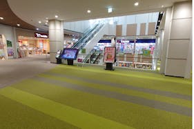 【イオンモール甲府昭和】うぐいすエスカレーター前(3F)