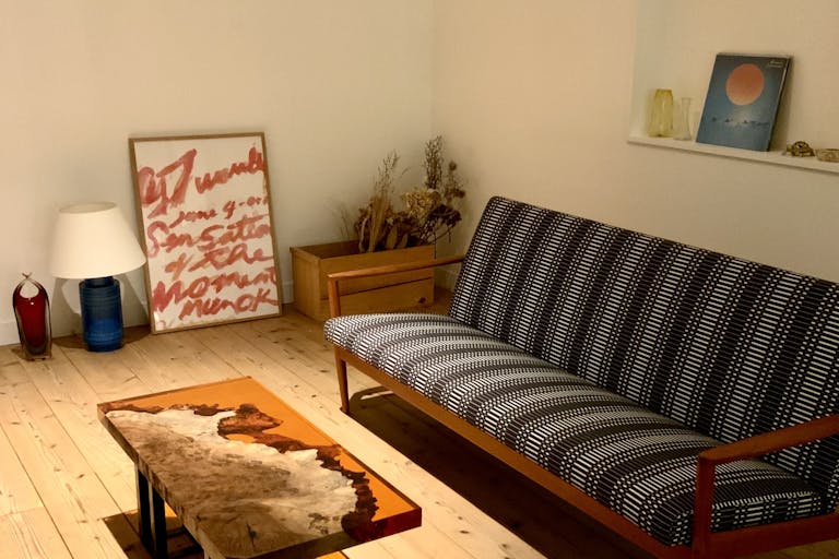 広尾駅 レンタルスタジオ 内観(4F家具プロップ多数)