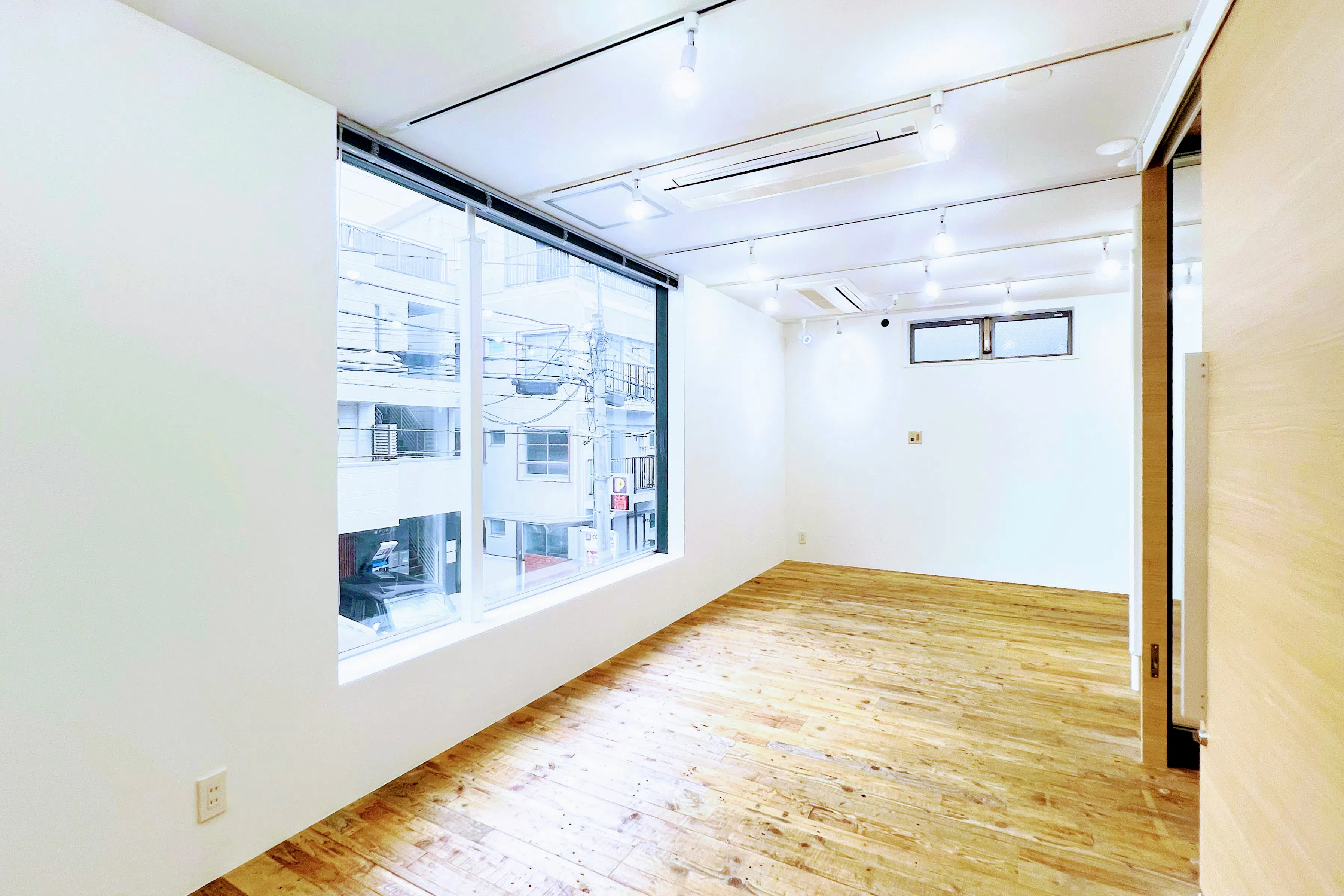 【表参道4分】白壁ギャラリー|展示会・POPUP・受注販売・撮影に最適|裏参道工房WHITE