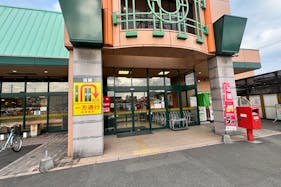 【Aコープいまばり愛彩店】食物販や販促イベントに最適なサブエントランス横の屋外スペース
