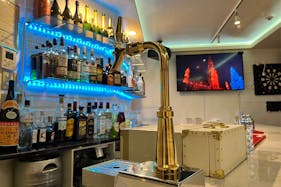 【心斎橋駅5分】ロケや撮影会等の撮影用途やオフ会等のイベント、オフサイトミーティングに最適なオーセンティックなバースペース