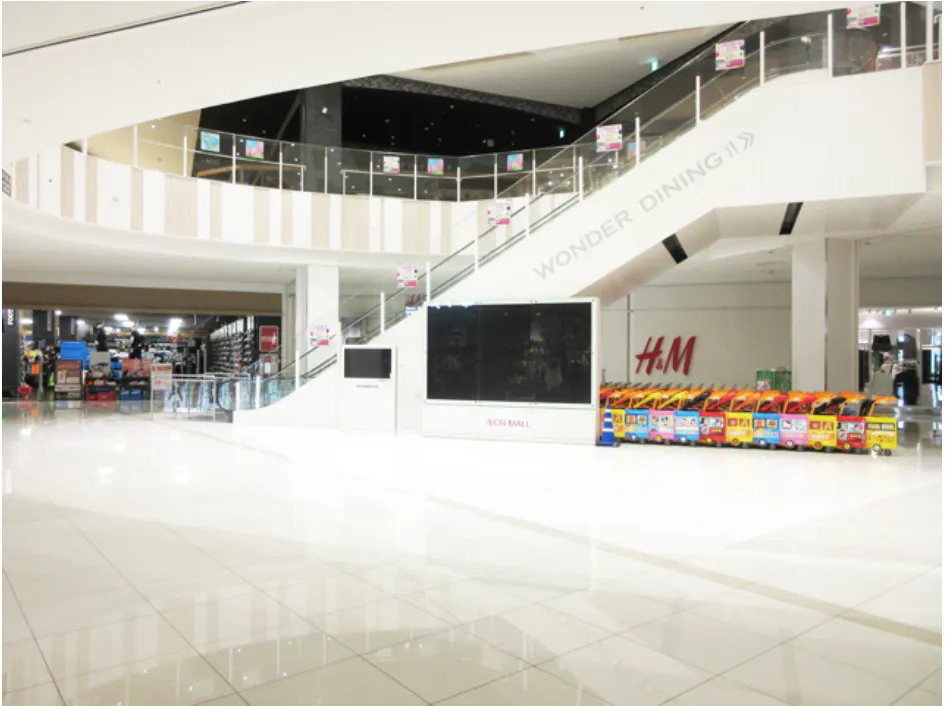 【イオンモール座間】1階ノースコートの画像