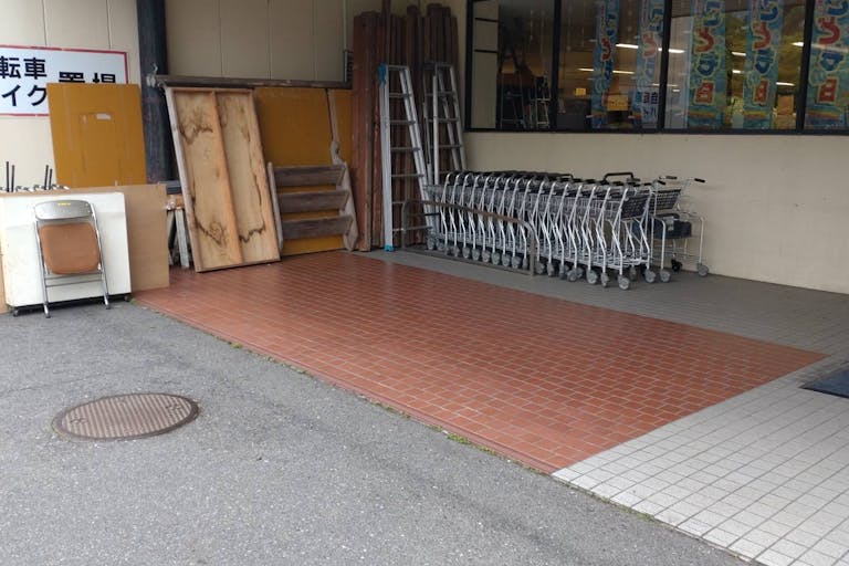 【フレスタ加計店】キッチンカーに利用可能な駐車場②スペースの画像1