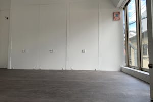 【赤坂駅3分】ポップアップストアや物販・展示会に適した白壁、自然光が入る天神・大名エリアのスペース