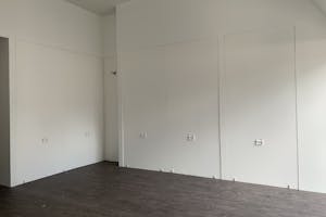 【赤坂駅3分】ポップアップストアや物販・展示会に適した白壁、自然光が入る天神・大名エリアのスペース