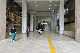 【横浜市営地下鉄ブルーラインセンター北駅】マルシェや大規模プロモーションに適切な改札外イベントスペース