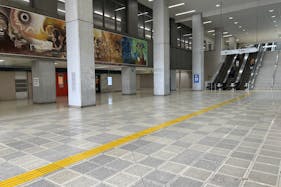 【横浜市営地下鉄ブルーラインセンター北駅】マルシェや大規模プロモーションに適切な改札外イベントスペース