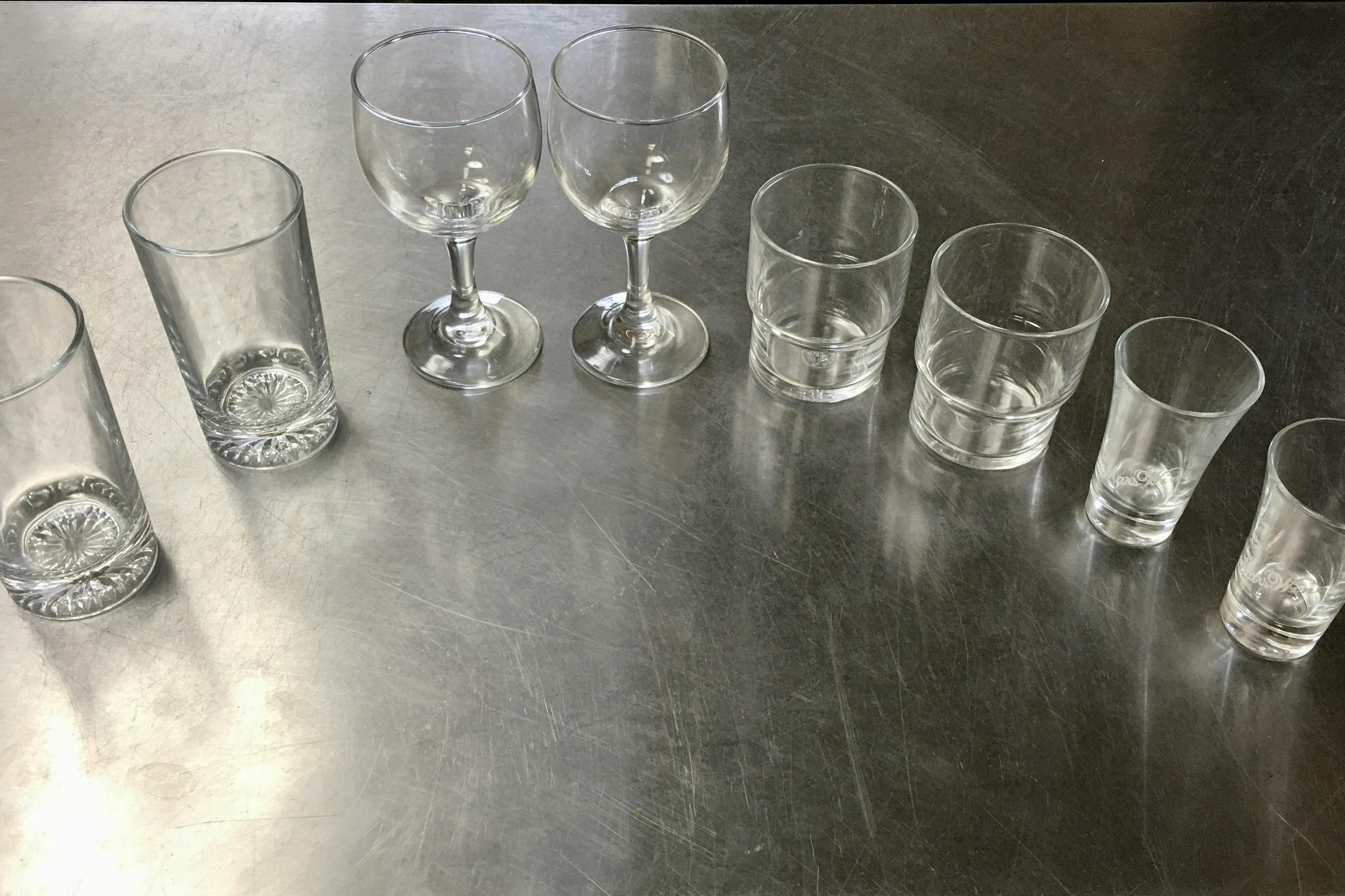 グラス類も基本料金内でご利用いただけます。