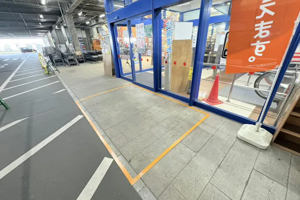 【スーパーセンターニシムタ 上川内店】販促プロモーションや物販に最適な正面入口近くのレンタルスペース