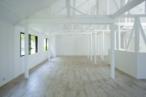 【代々木上原駅5分 / 一軒家 】アパレル展示会、PRイベントに最適な、白を基調とした一棟貸し路面イベントスペース