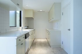 【代々木上原駅5分 / 一軒家 】アパレル展示会、PRイベントに最適な、白を基調とした一棟貸し路面イベントスペース