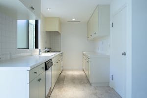 【代々木上原駅5分 / 一軒家 】アパレル展示会、PRイベントに最適な、白を基調とした一棟貸し路面イベントスペース