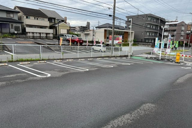 【エディオン高針原店】ポップアップやプロモーションに利用可能な東側駐車場(南東)イベントスペース