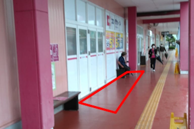 【イオンタウン早岐】セールスプロモーションやポップアップストアに適した軒下通路イベントスペースの画像1