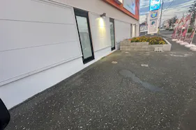 【スロットクラブ夢屋豊橋佐藤店|割引キャンペーン実施中】キッチンカーやプロモーション等に最適なアミューズメント施設のイベントスペース