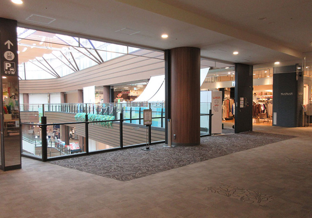 【イオンモール多摩平の森】3F ドリーム前