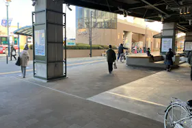 【小田急マルシェ狛江】狛江マルシェ入口横