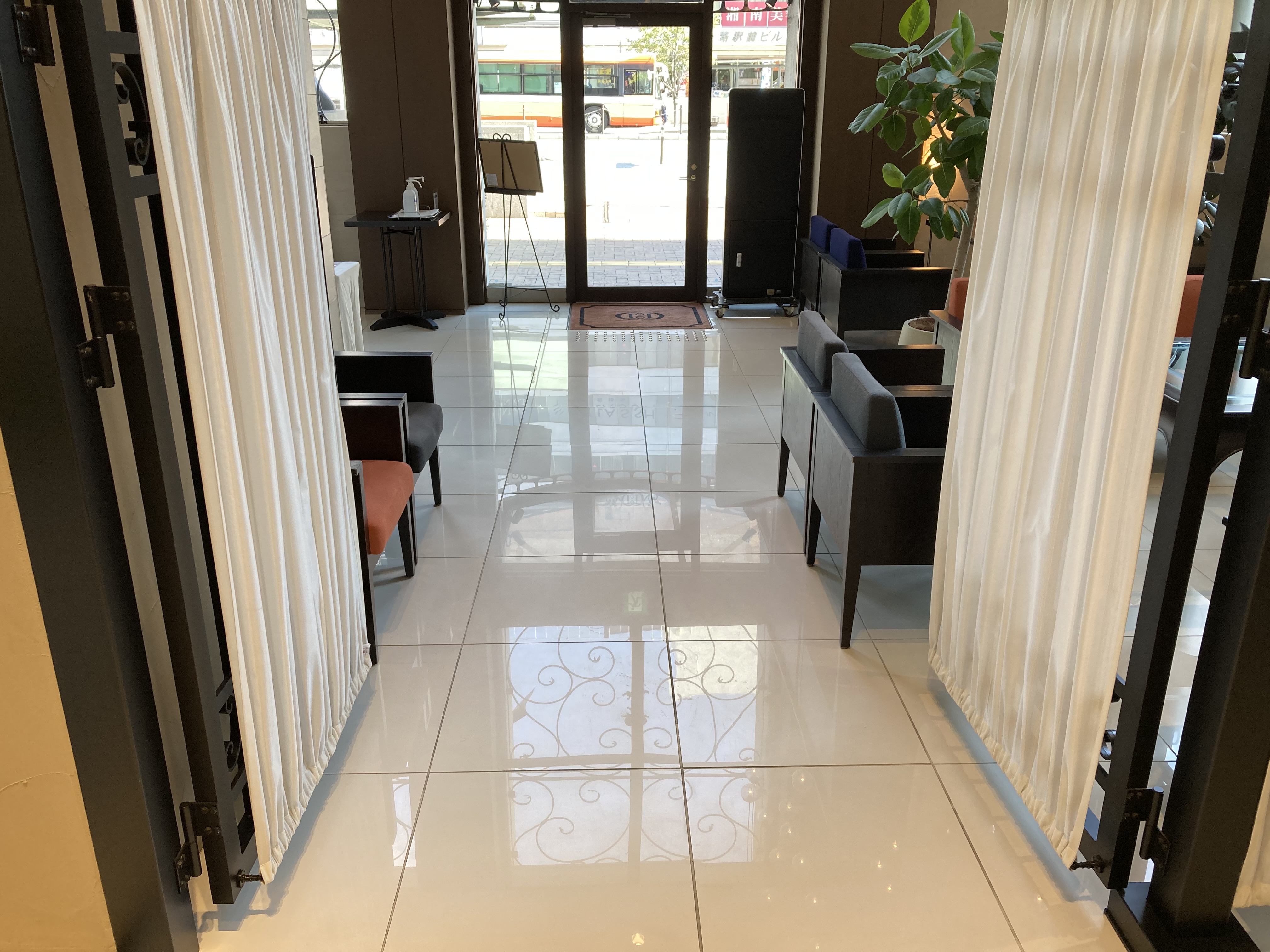 【テイクアンドギヴ・ニーズ】物販やプロモーションに利用可能な姫路駅前にあるイベントスペース