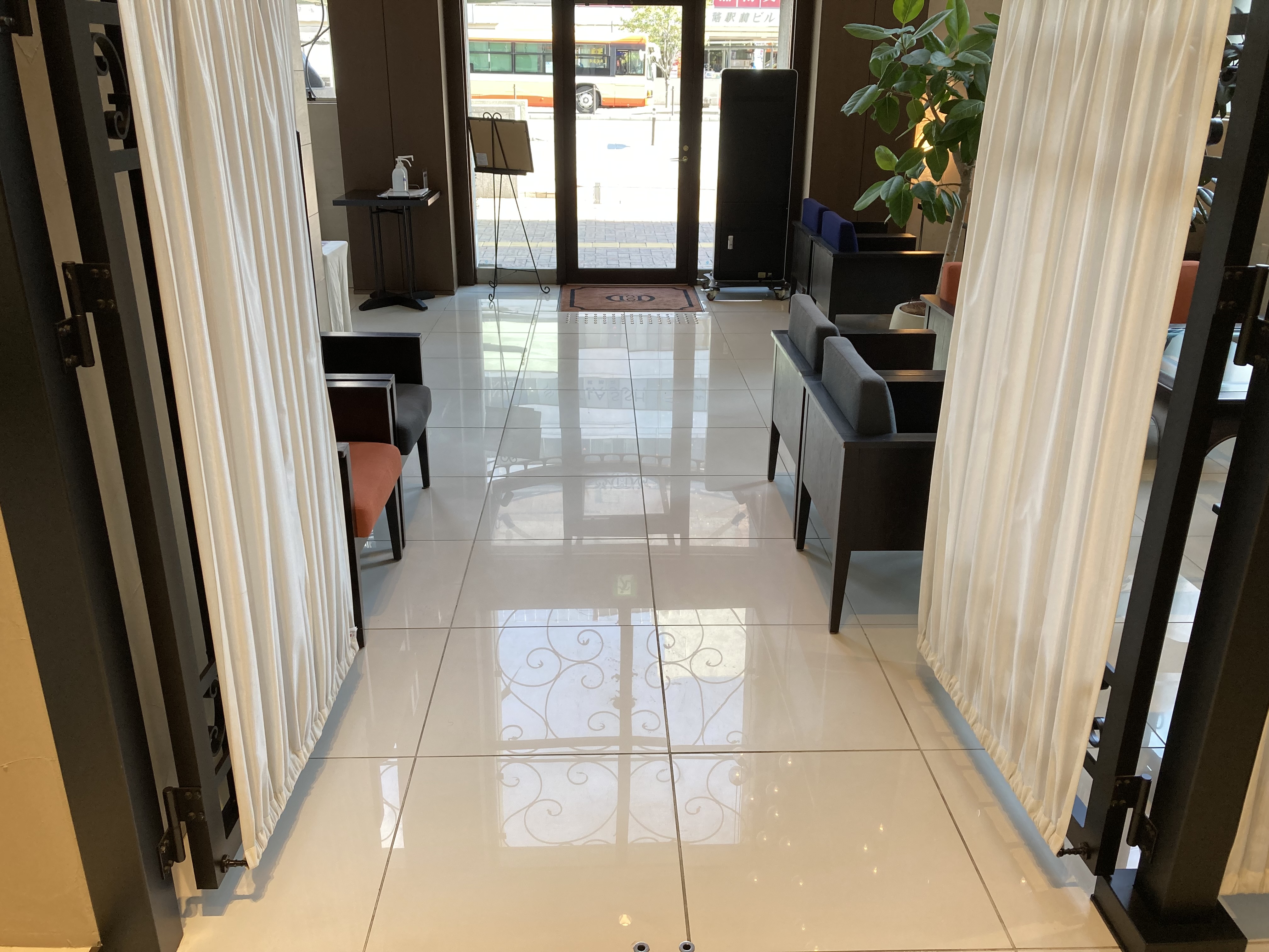 【テイクアンドギヴ・ニーズ】物販やプロモーションに利用可能な姫路駅前にあるイベントスペース