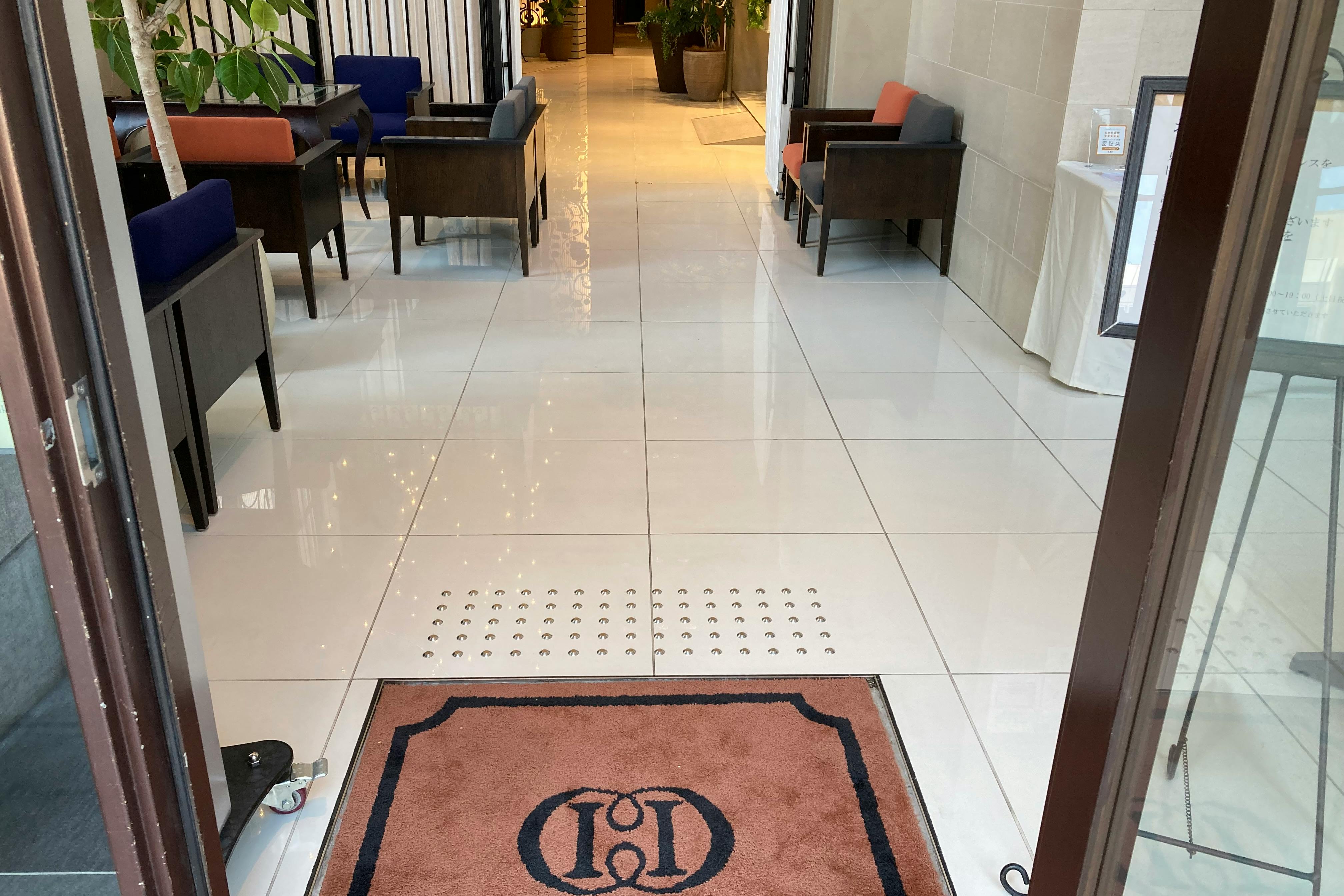 【テイクアンドギヴ・ニーズ】物販やプロモーションに利用可能な姫路駅前にあるイベントスペース