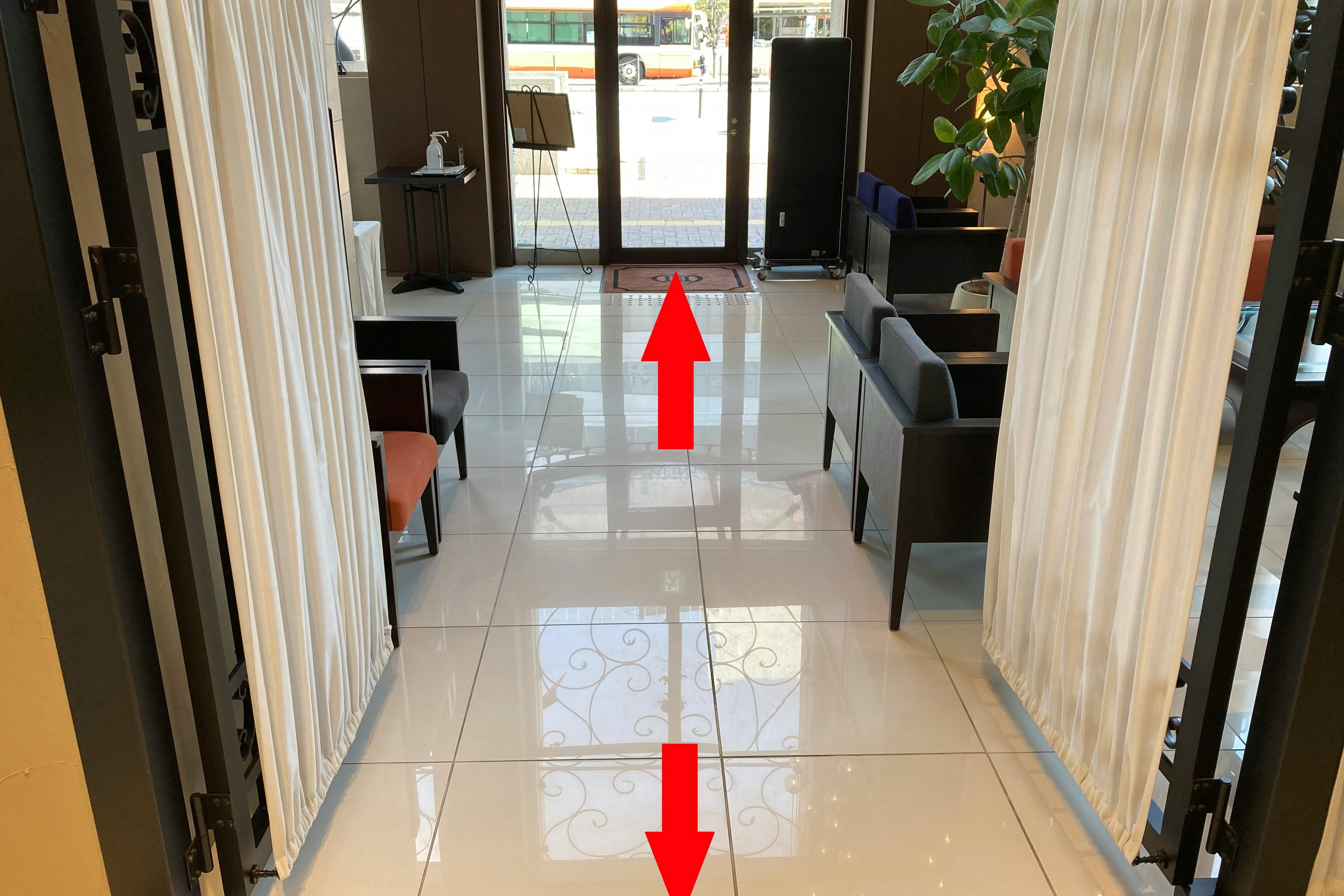 【テイクアンドギヴ・ニーズ】物販やプロモーションに利用可能な姫路駅前にあるイベントスペース