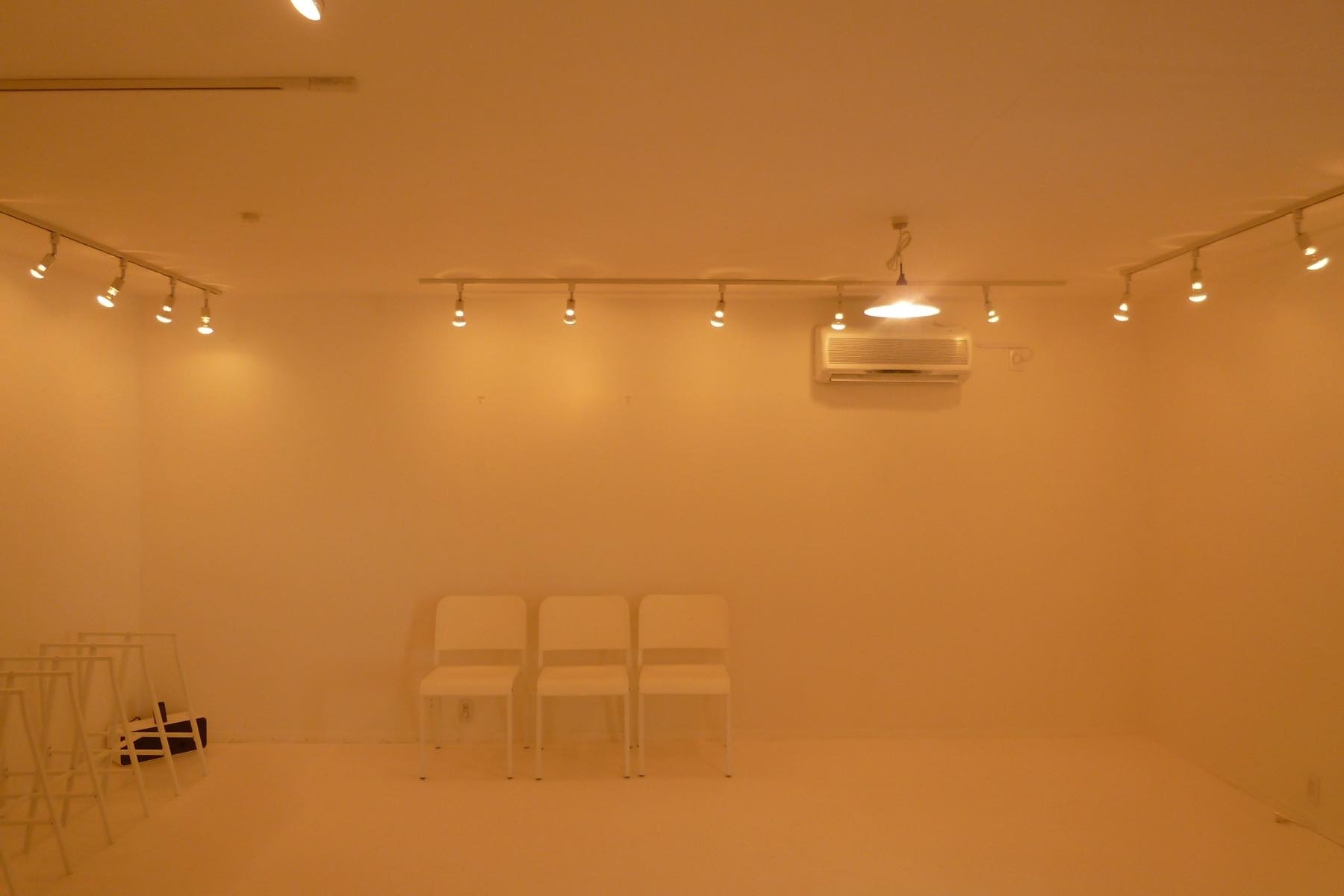 表参道にあるシンプルな白箱スペースの画像6