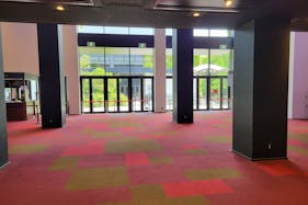 【森ノ宮駅5分/クールジャパンパーク大阪】販促プロモーションや展示会に最適な大ホールのロビースペース※ロビーのみ貸し出し