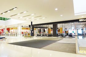 【イオンモール大和郡山】3階フードコート前