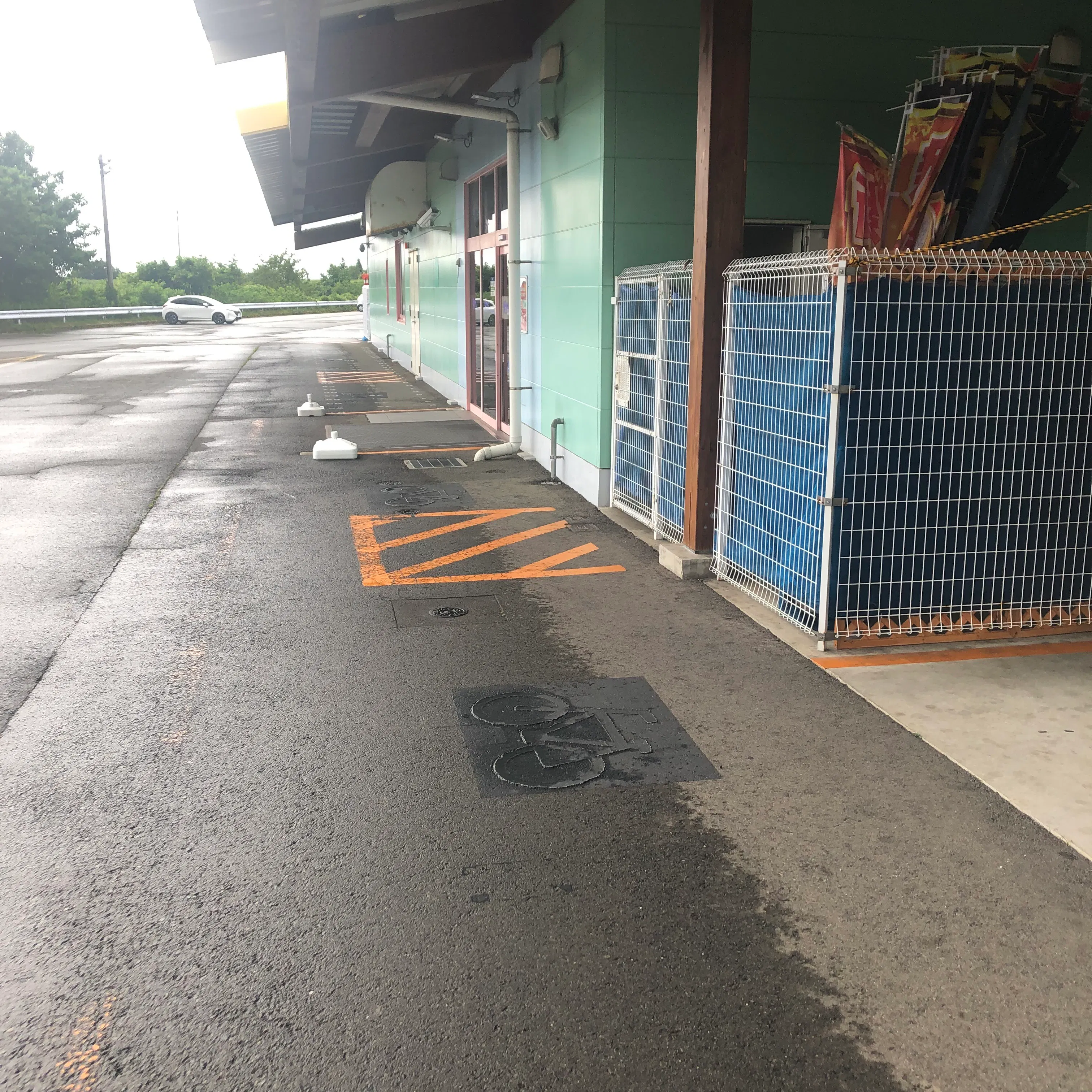 【ダイナム秋田御所野店ゆったり館】キッチンカーの開催に最適なアミューズメント施設のイベントスペース