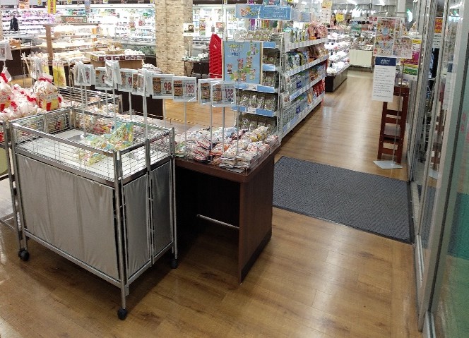 【マックスバリュ平田】入口横 販促プロモーション出店に最適なスーパー店内催事イベントスペース
