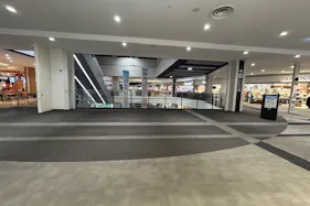 【イオンモール京都桂川】3階 カジュアルコート前