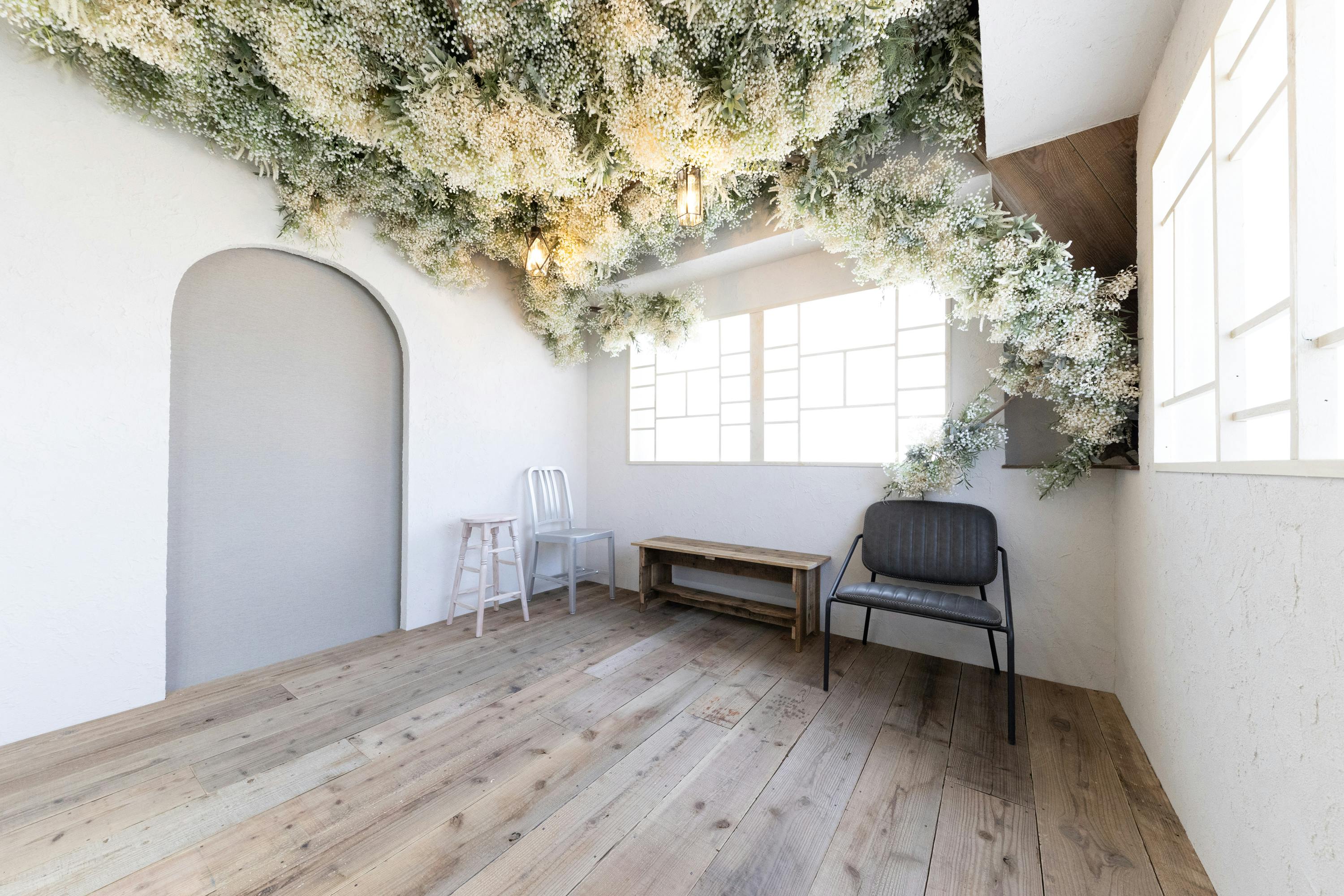 【浅草橋駅4分】展示会・ポップアップイベント・撮影に適したカスミソウとドライフラワーに囲まれたレンタルギャラリースペース