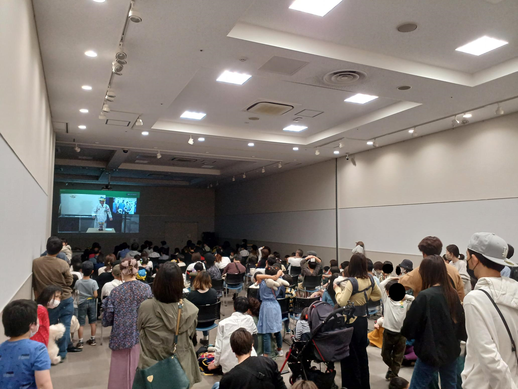 【イオンモール草津】2F イオンホール