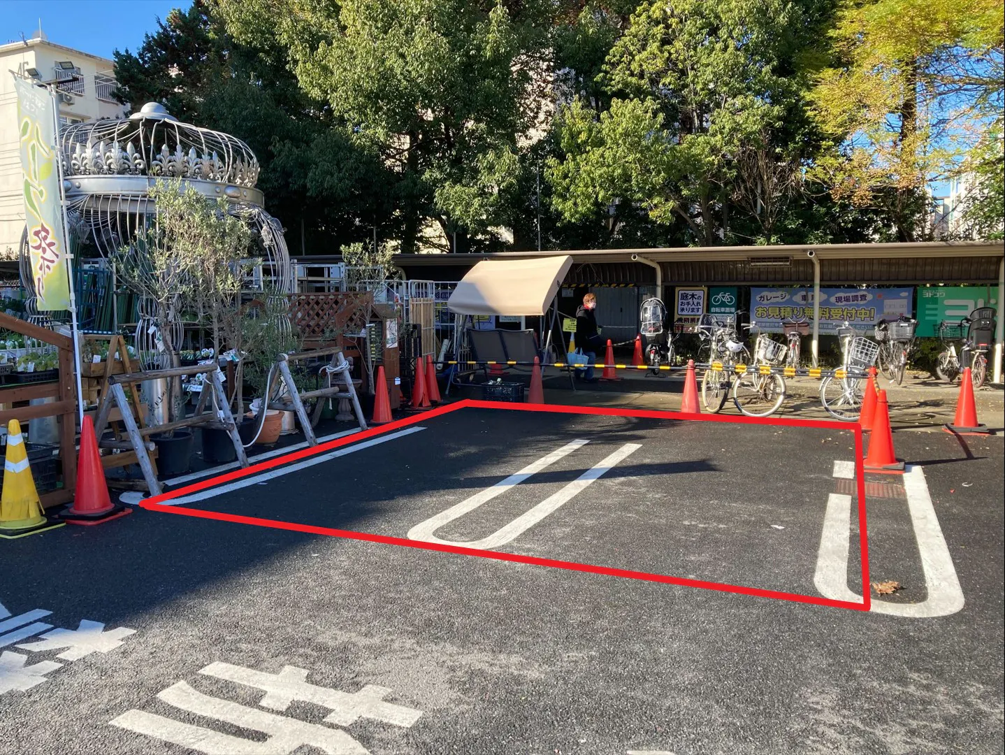 【ユニディ狛江店】屋外駐車場　キッチンカーの出店に最適な屋外駐車場の催事イベントスペース