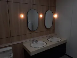 【イオンモール広島府中】モール内広告 化粧室の画像