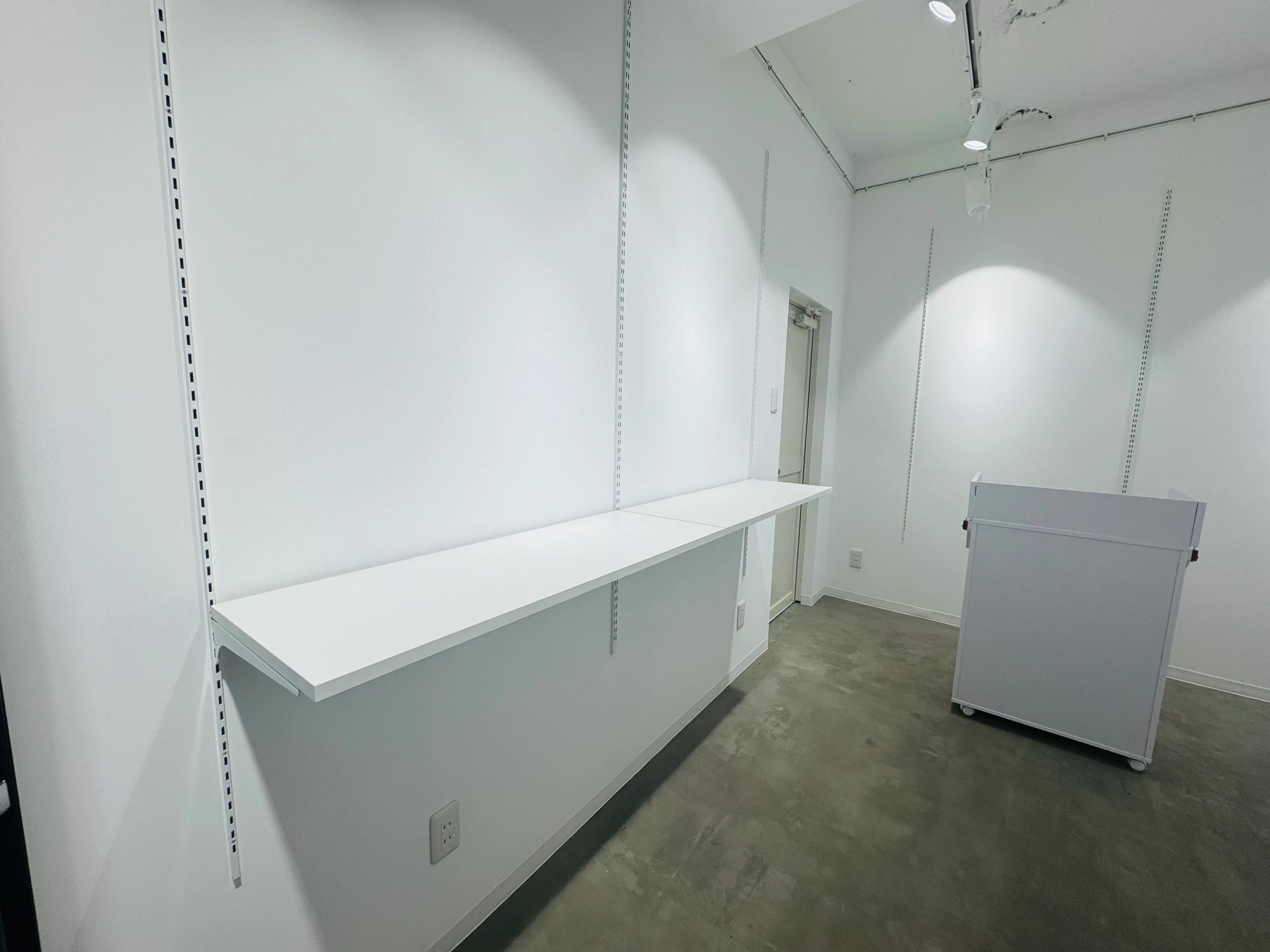 【渋谷駅5分】初めての出店や小物・雑貨の物販におすすめ！コンパクトな路面スペース